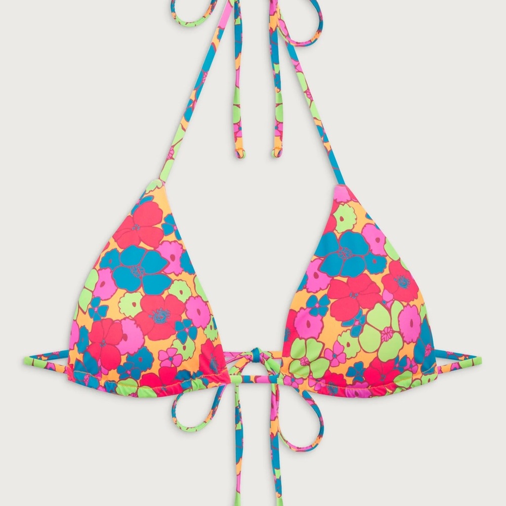 NWOT Frankie’s Bikinis Kauai Triangle Halter Bikini Top